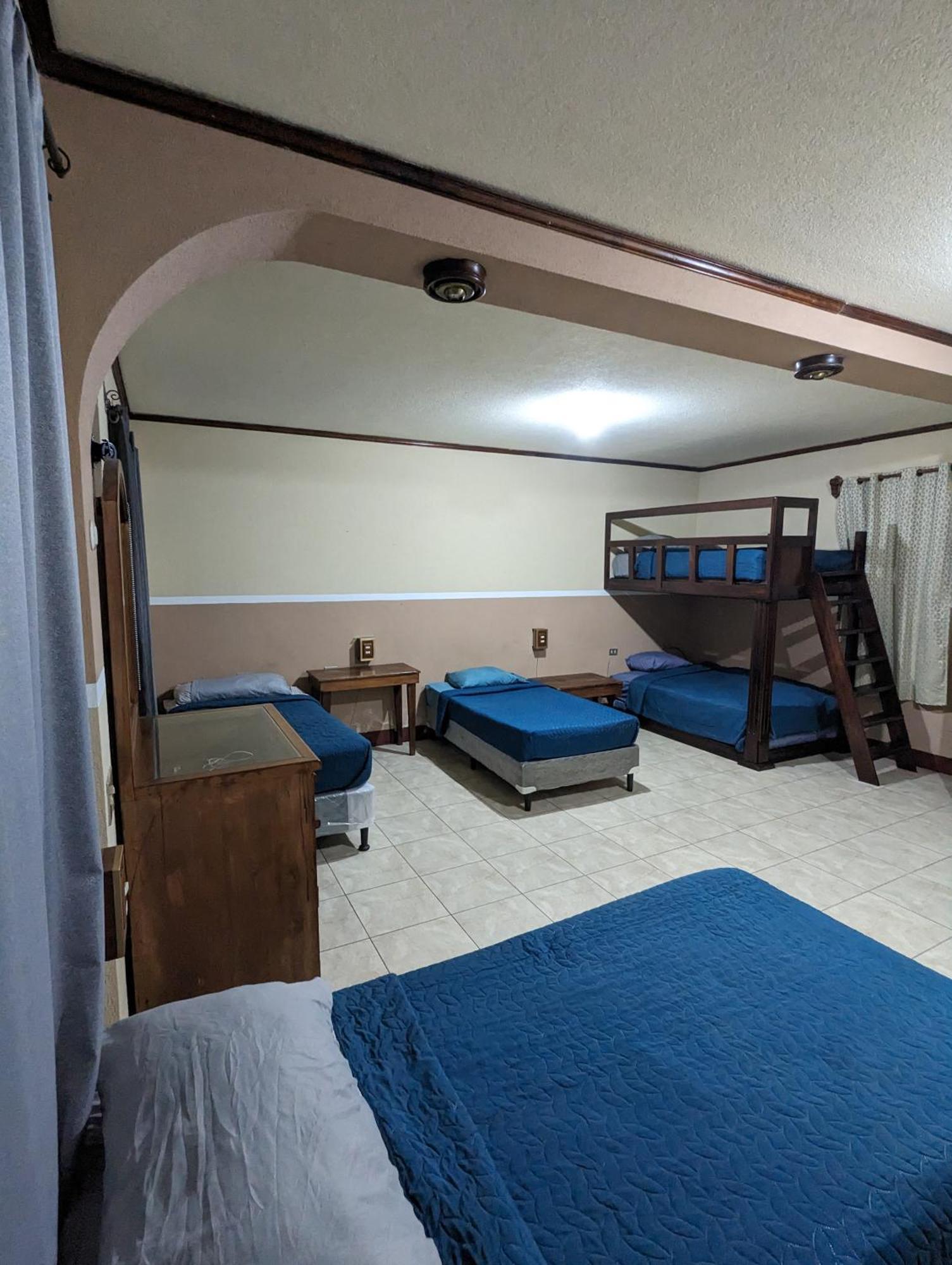 Casa Gonzalez Apartment Santiago Atitlán Екстериор снимка